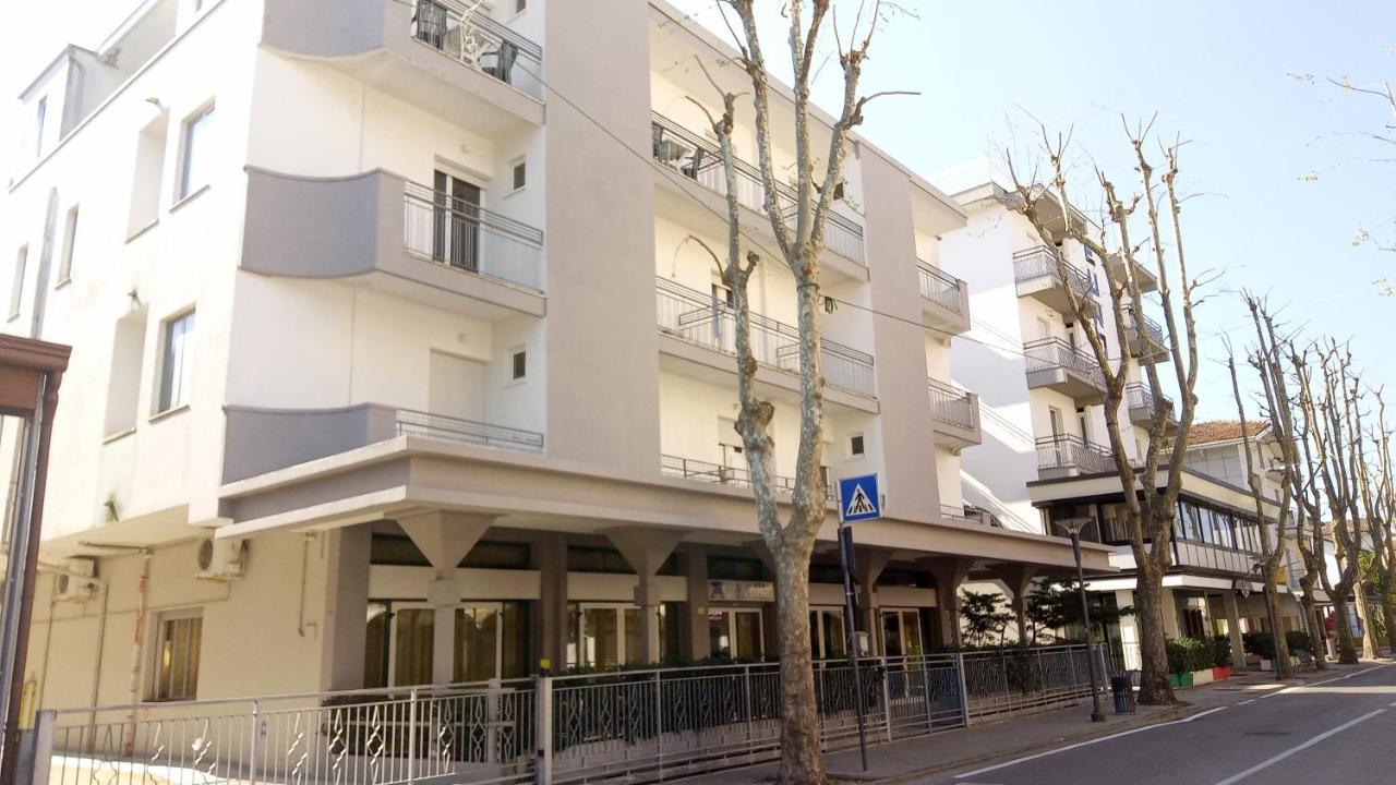 Hotel Venezia Beach San Mauro Mare Exterior foto